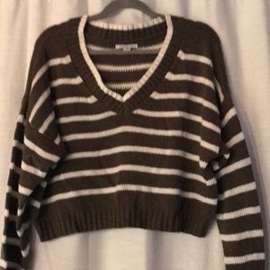 Knitted cropped sweater